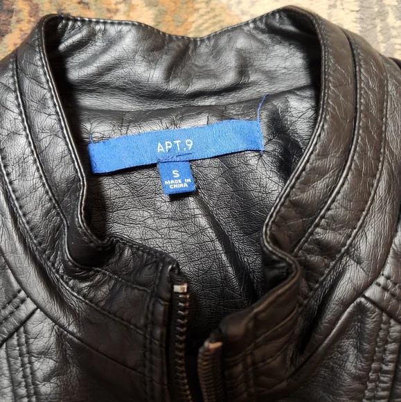 Jacket - Picture 3 of 9